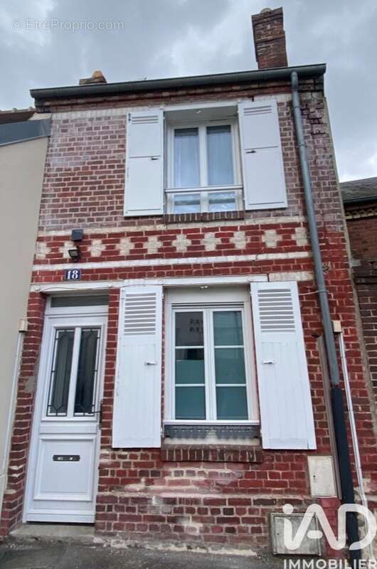 Photo 1 - Maison à COMPIEGNE