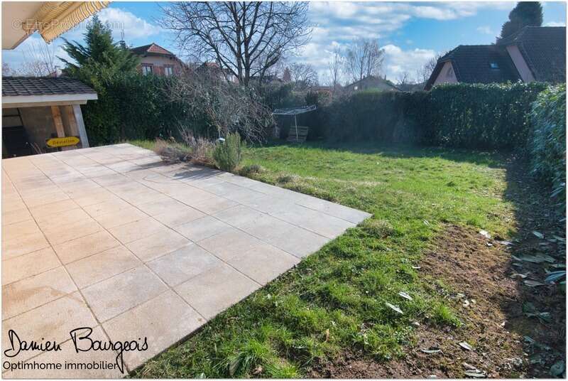 Maison à SAINT-GENIS-POUILLY