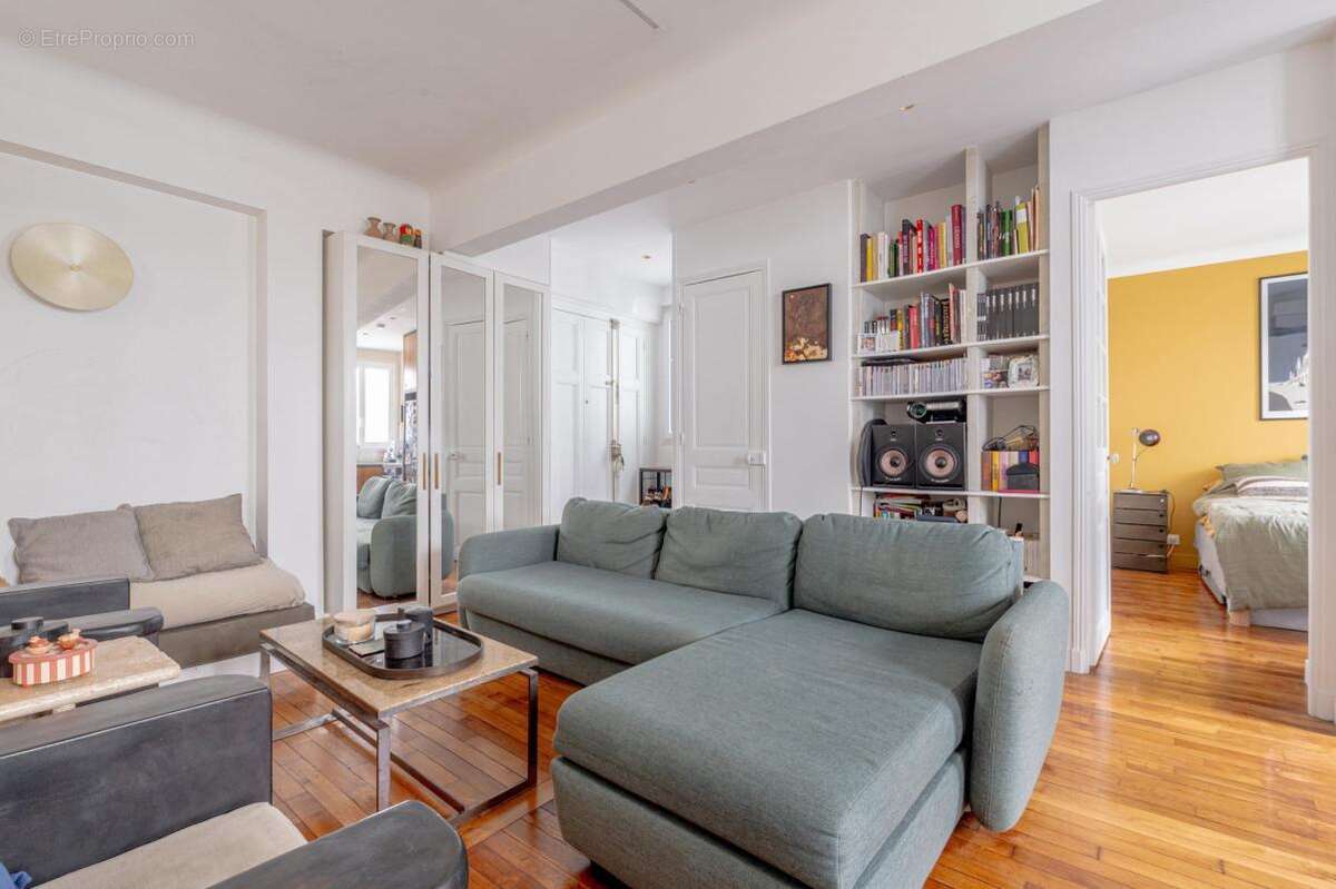 Appartement à PARIS-11E