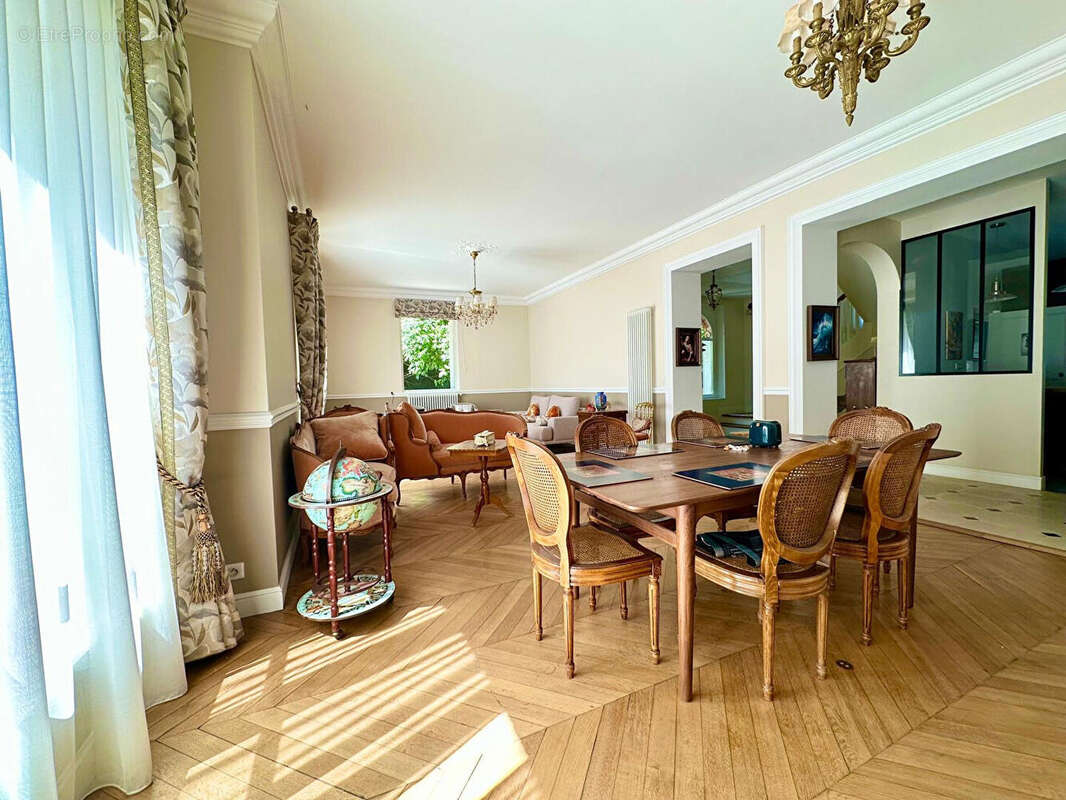 Maison à MAISONS-LAFFITTE
