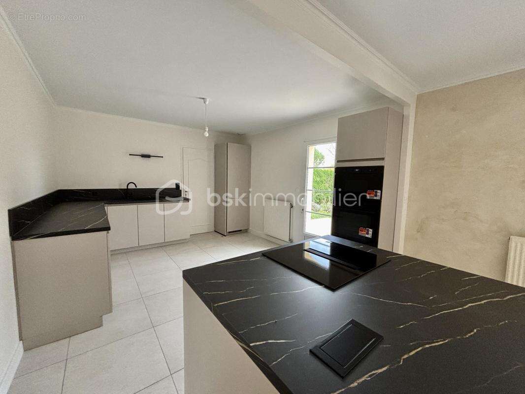 Maison à BALLAN-MIRE