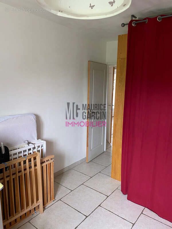 Maison à L'ISLE-SUR-LA-SORGUE