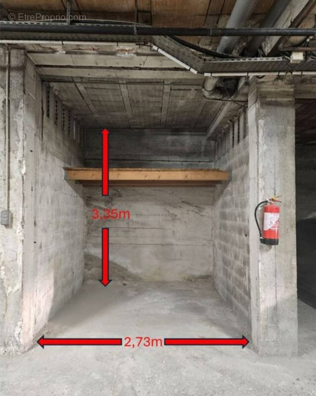 Parking à CAGNES-SUR-MER