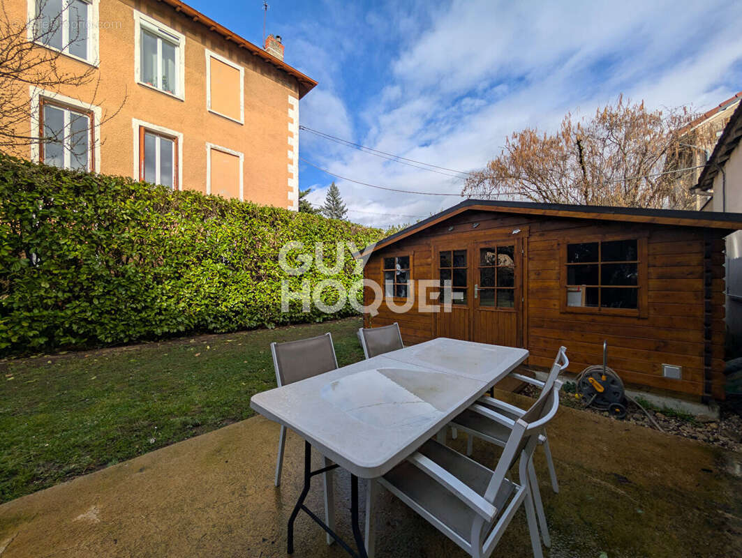 Appartement à DECINES-CHARPIEU