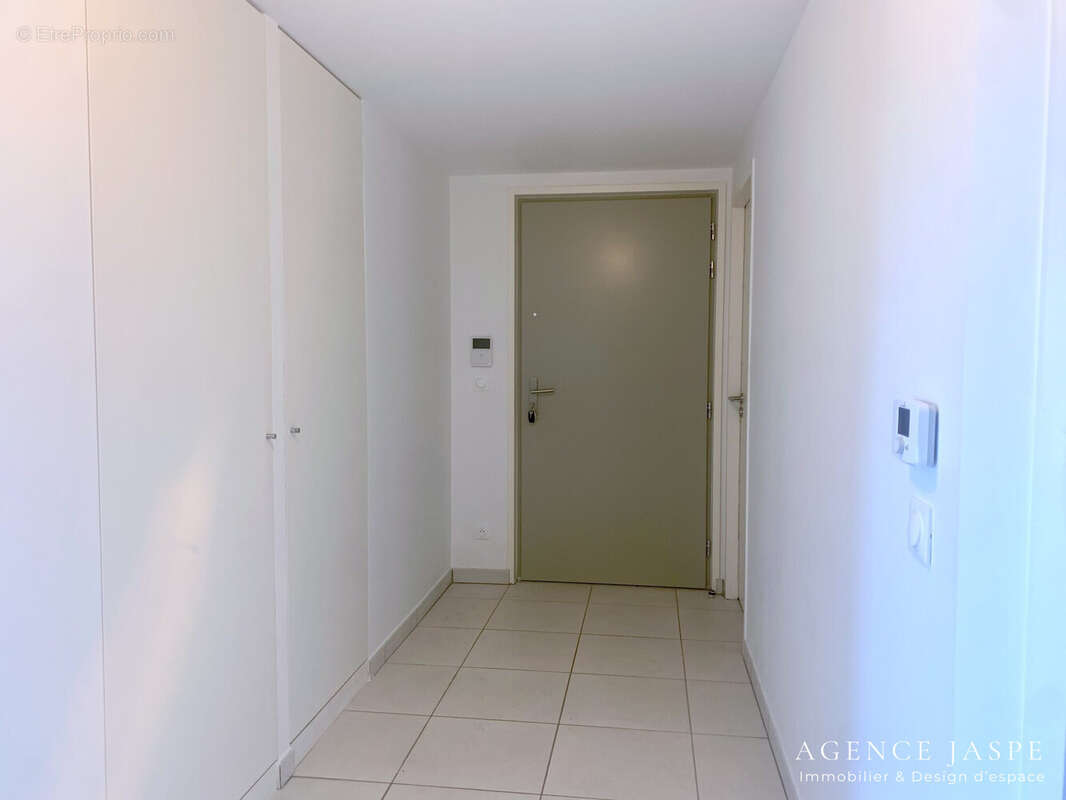 Appartement à SAINT-JEAN-BONNEFONDS