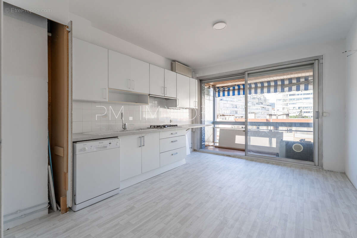 Appartement à MARSEILLE-8E