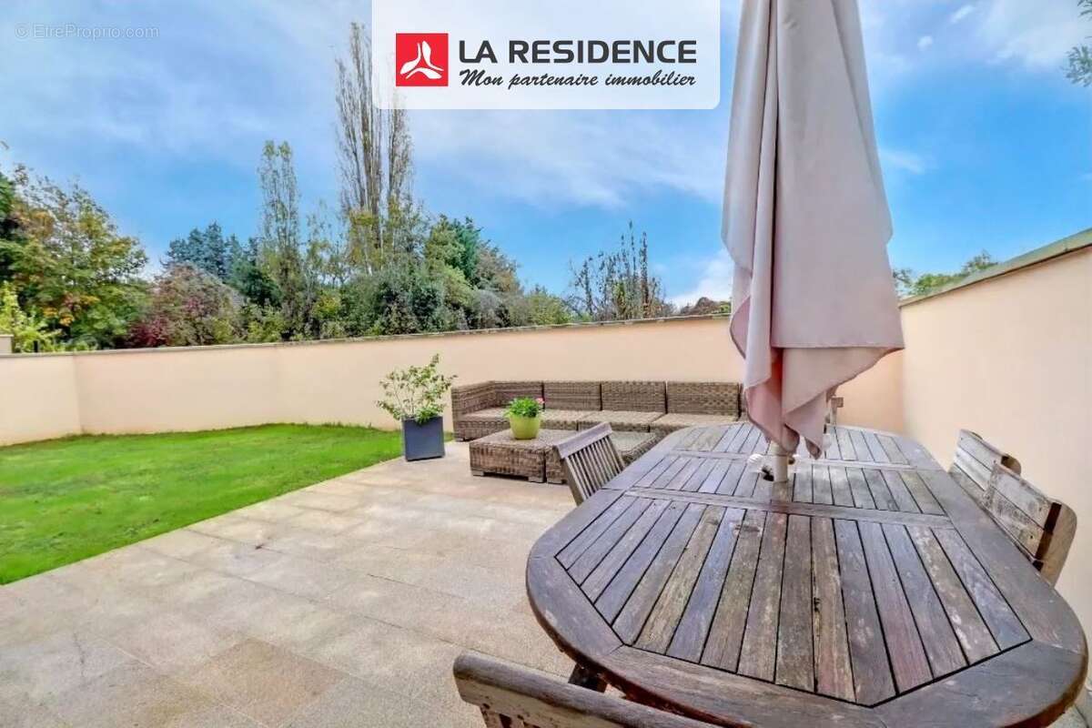 Maison à MAREIL-MARLY