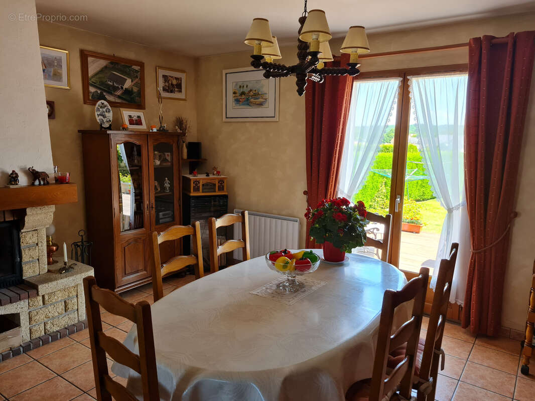 Maison à SAINT-PIERRE-EN-VAL