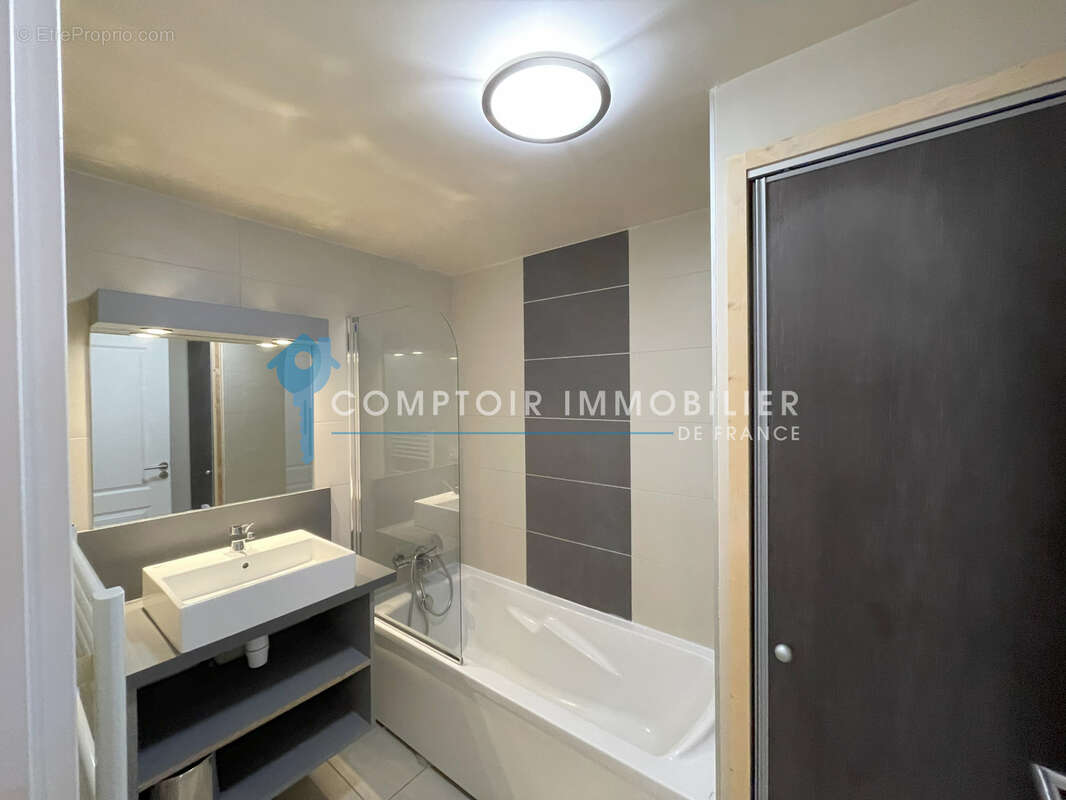Appartement à REMOULINS
