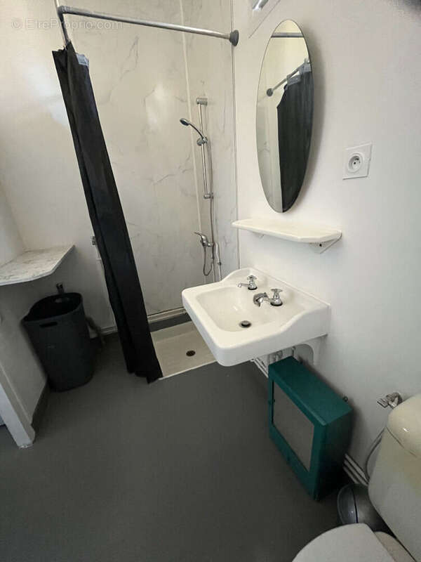 Maison à VIEILLE-EGLISE-EN-YVELINES