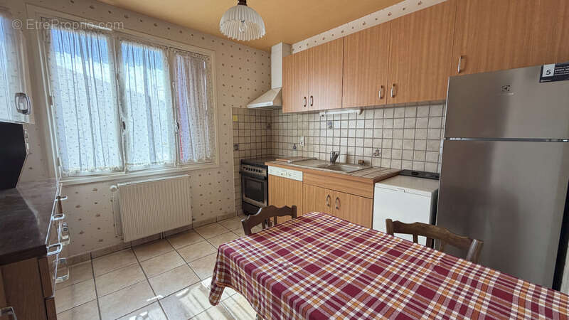 Maison à LA CLAYETTE