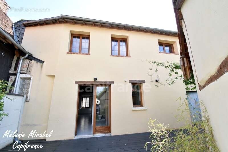 Maison à CONDE-SUR-ITON