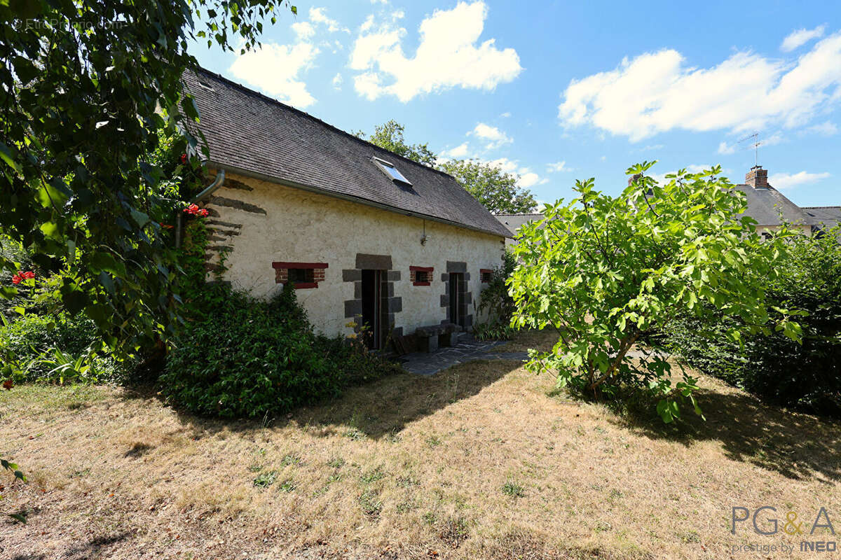 DOMLOUP - Métairie et ses dépendances à quelques Km de Cesson - photo 3
