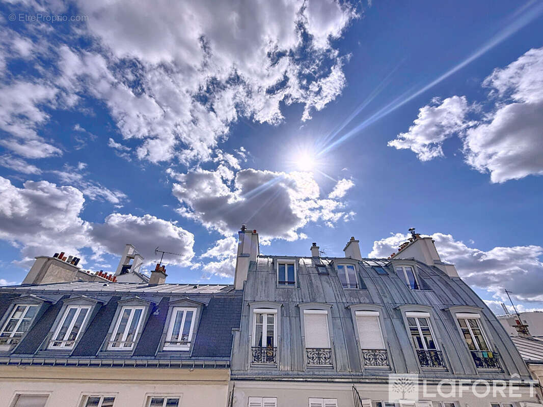 Appartement à PARIS-2E