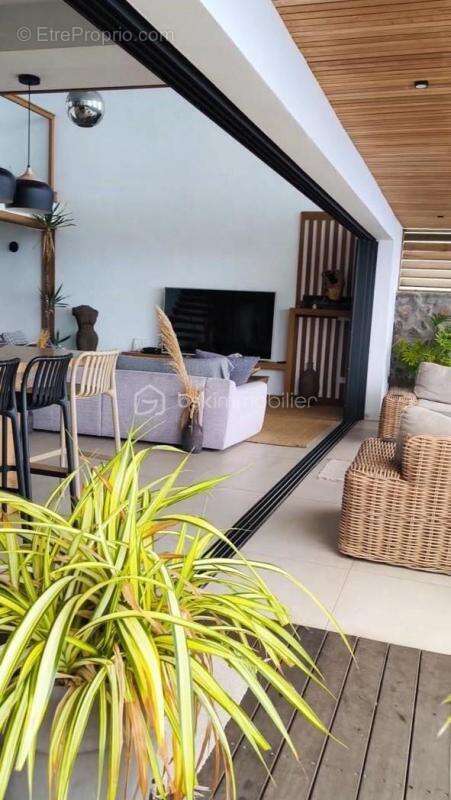 Maison à LES AVIRONS