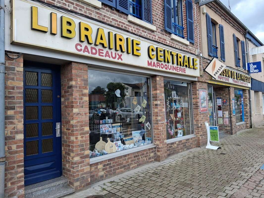 Commerce à RUE