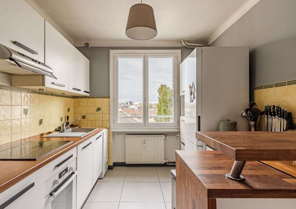 Appartement à LYON-8E