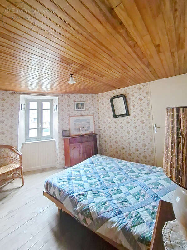 Maison à LACAUNE