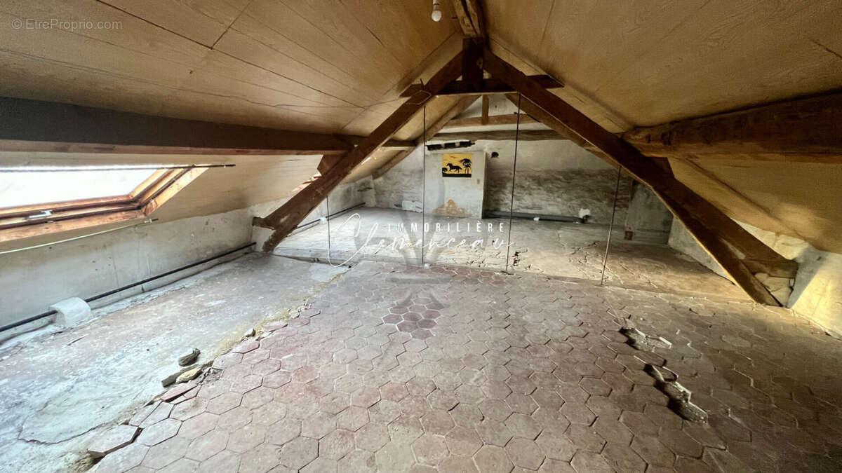 Maison à MORAINVILLIERS