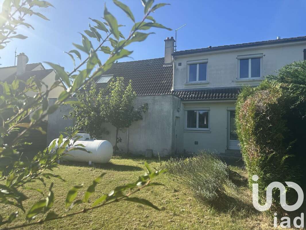 Photo 4 - Maison à NEUILLY-SAINT-FRONT