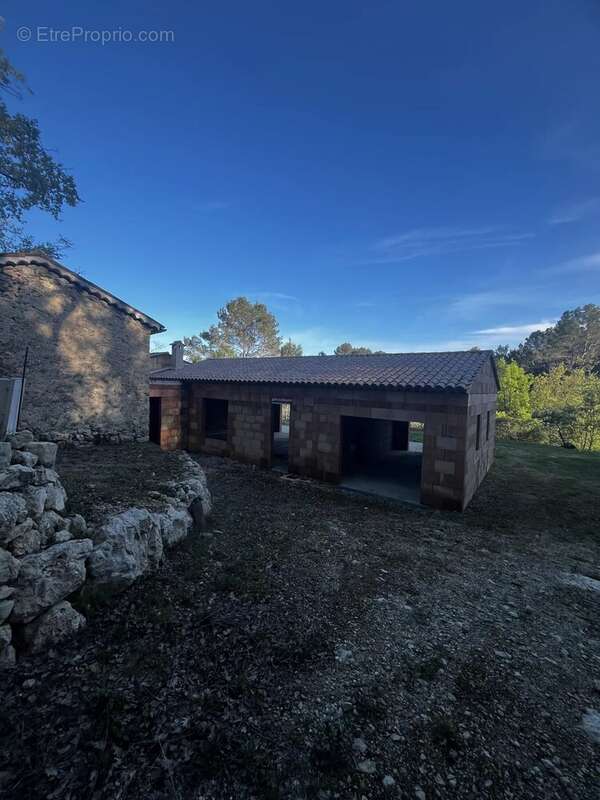 Maison à FIGANIERES