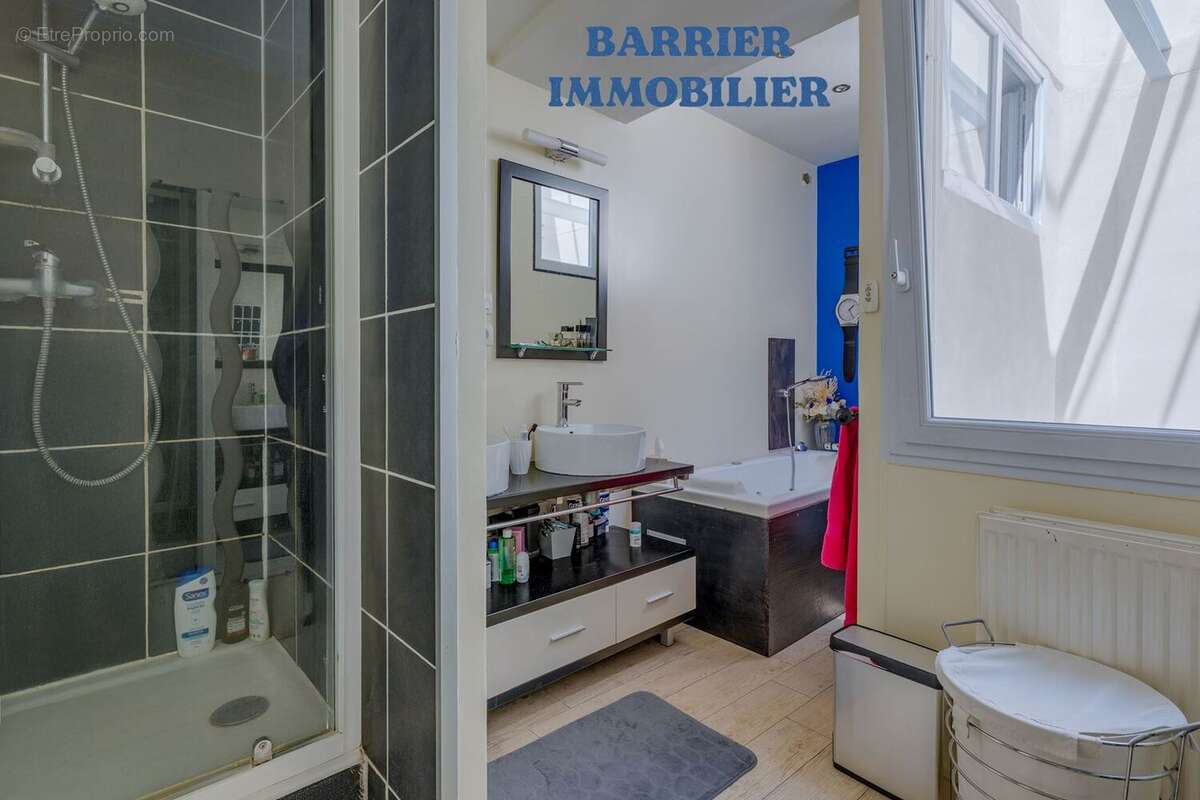 Maison à LA VERPILLIERE