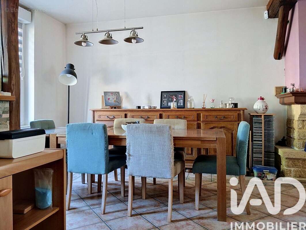 Maison 142 m² à Bourg-Et-Comin  - photo 3