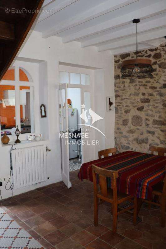 À vendre chez Christelle Mesnage Immobilier, DINAN CENTRE-VI - photo 6