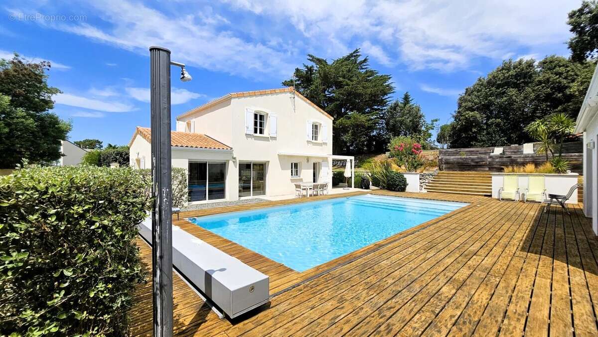 Maison à SAINT-GEORGES-DE-DIDONNE