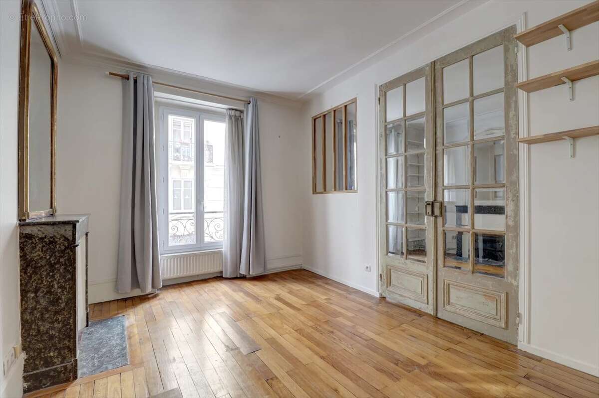 Appartement à PARIS-19E