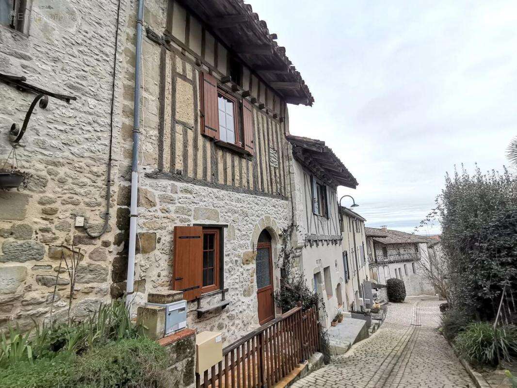 Maison 110 m² à Cancon  - photo 2