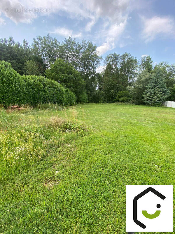 Terrain à FIGNIERES