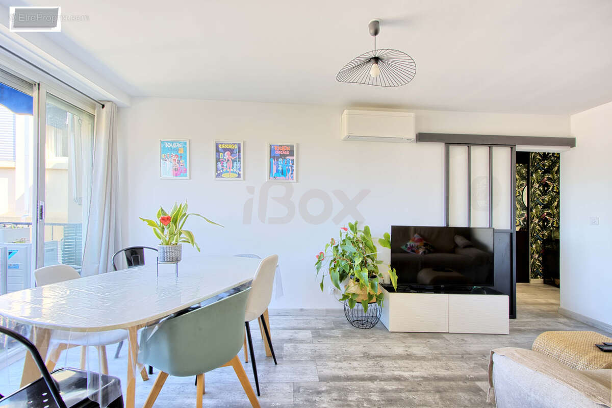 Exclusivité Toulon Est, appartement T4 traversant en dernier étage. - photo 5