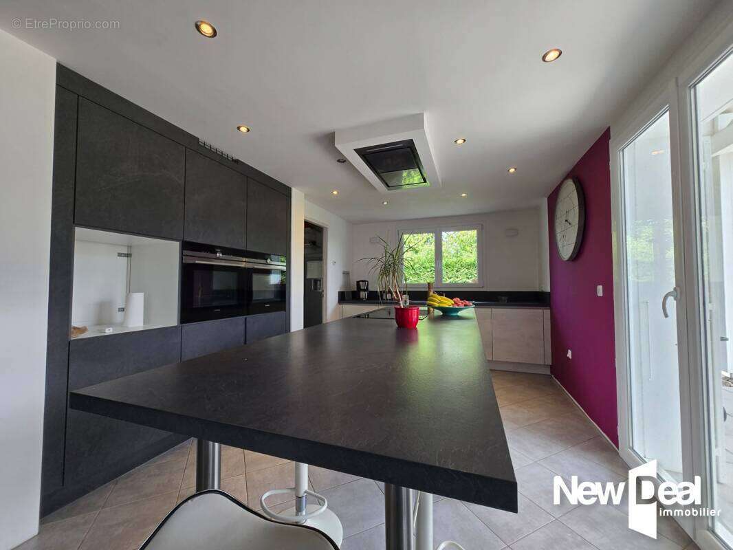 Belle Maison / 200 m² / Vinzier - photo 9