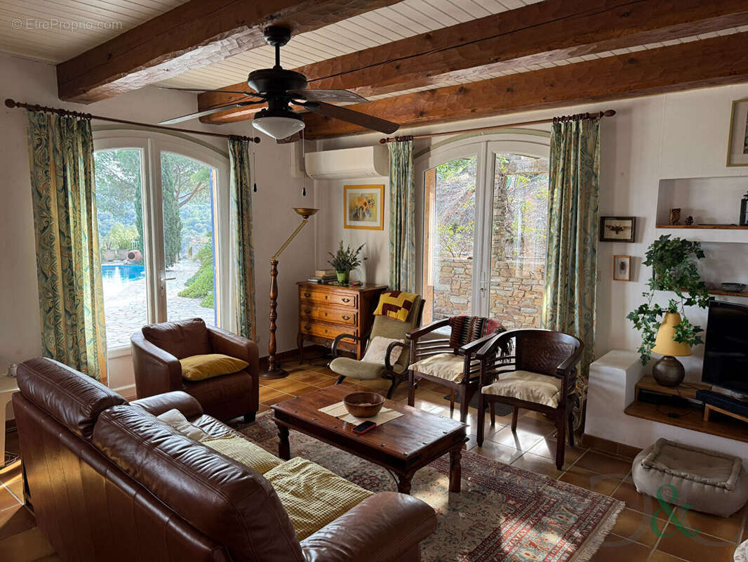 Maison à BORMES-LES-MIMOSAS