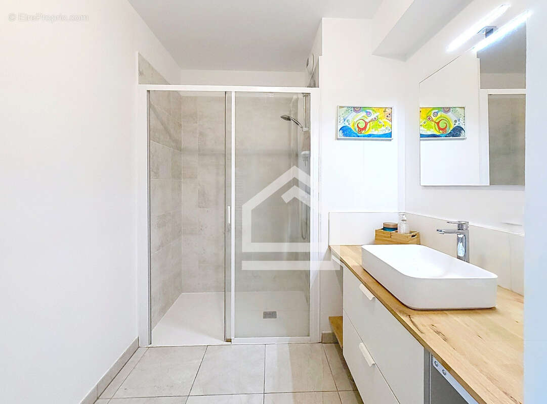 Appartement contemporain de 3 pièces à deux pas des quais de Bordeaux - photo 12