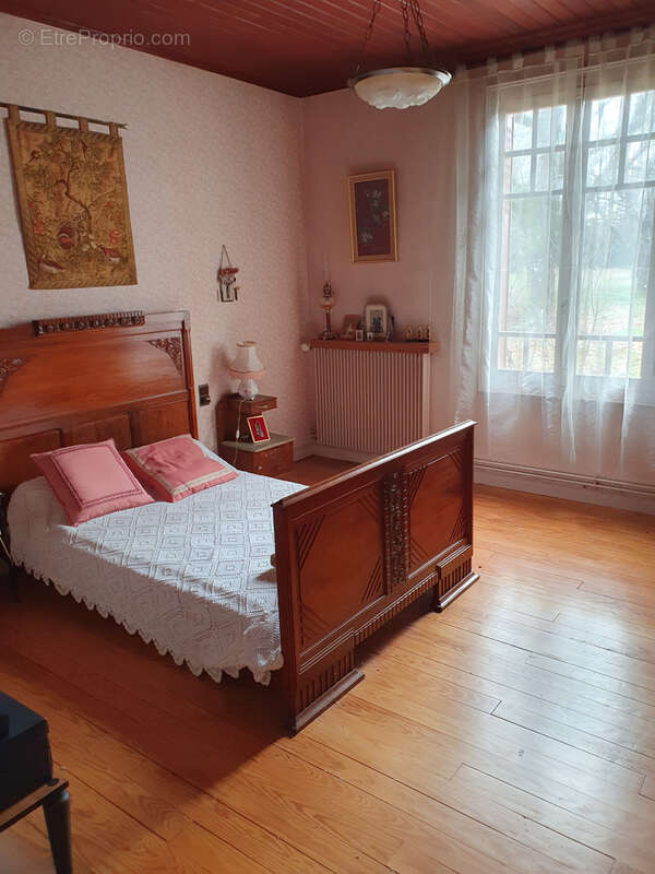 Maison à NEGREPELISSE