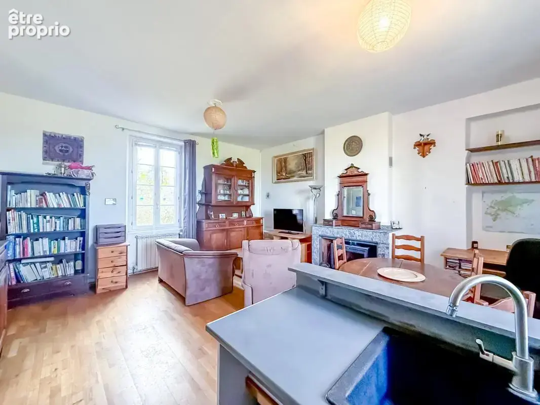Deux propriétés avec piscine et un terrain de 2 170 m² - photo 7