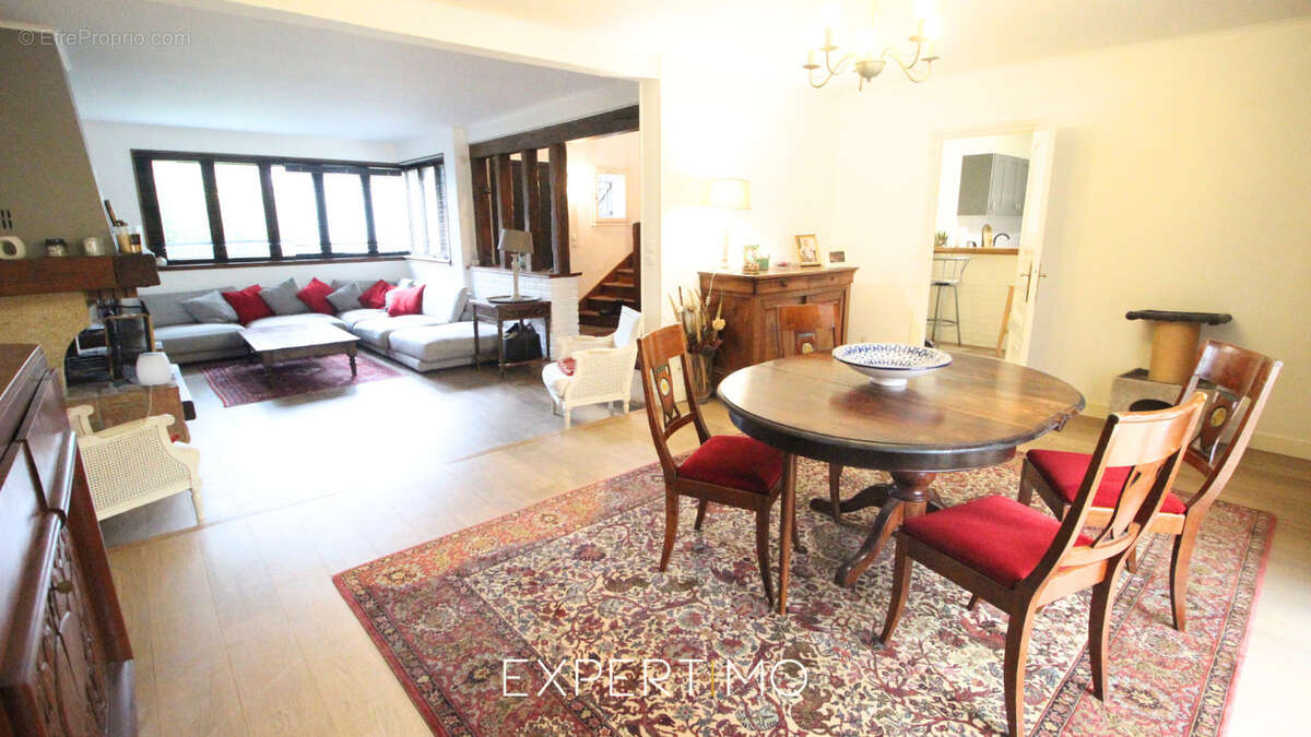 Maison à VILLECRESNES