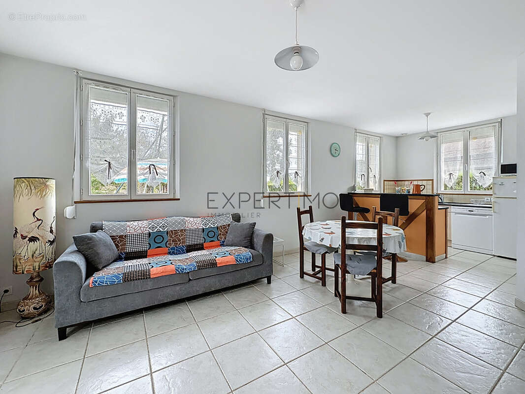 Maison à SENNECEY-LE-GRAND