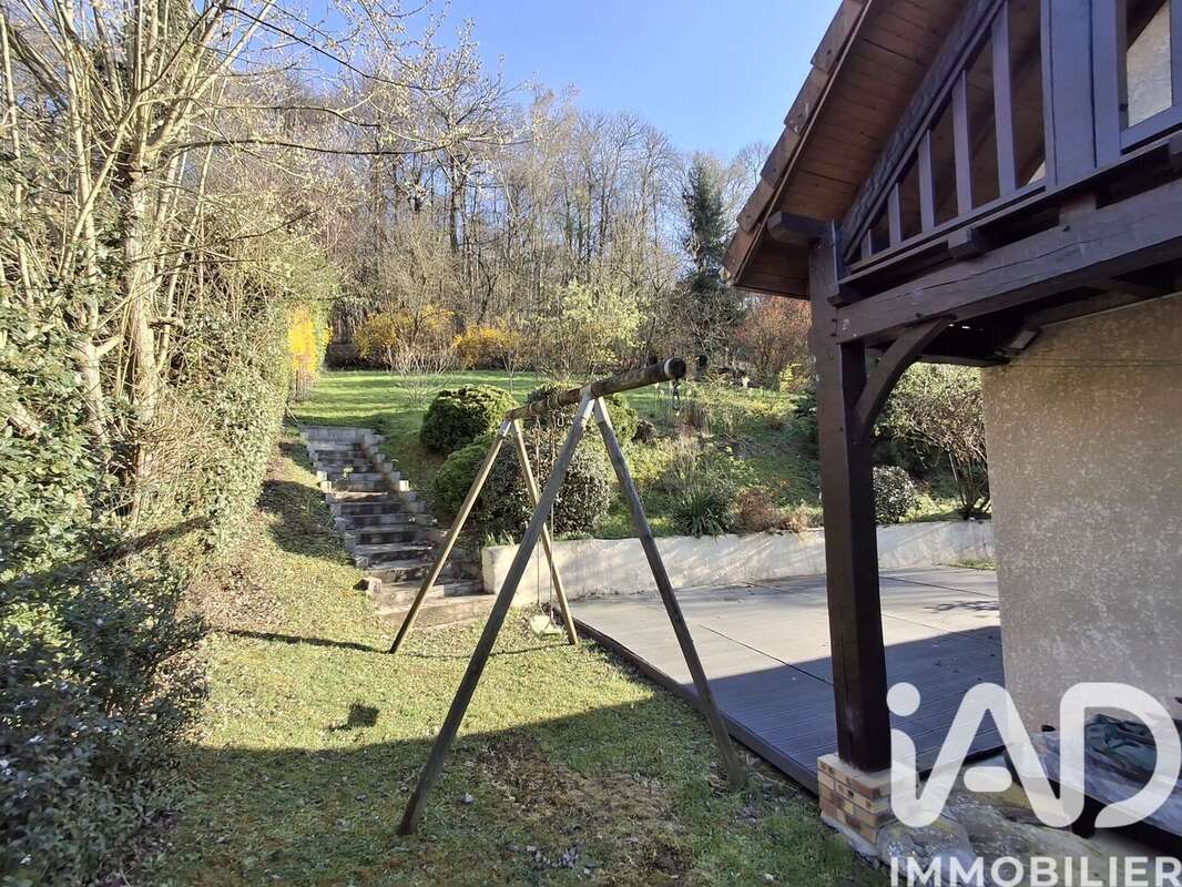 Photo 2 - Maison à SAINT-LEGER-DU-BOURG-DENIS