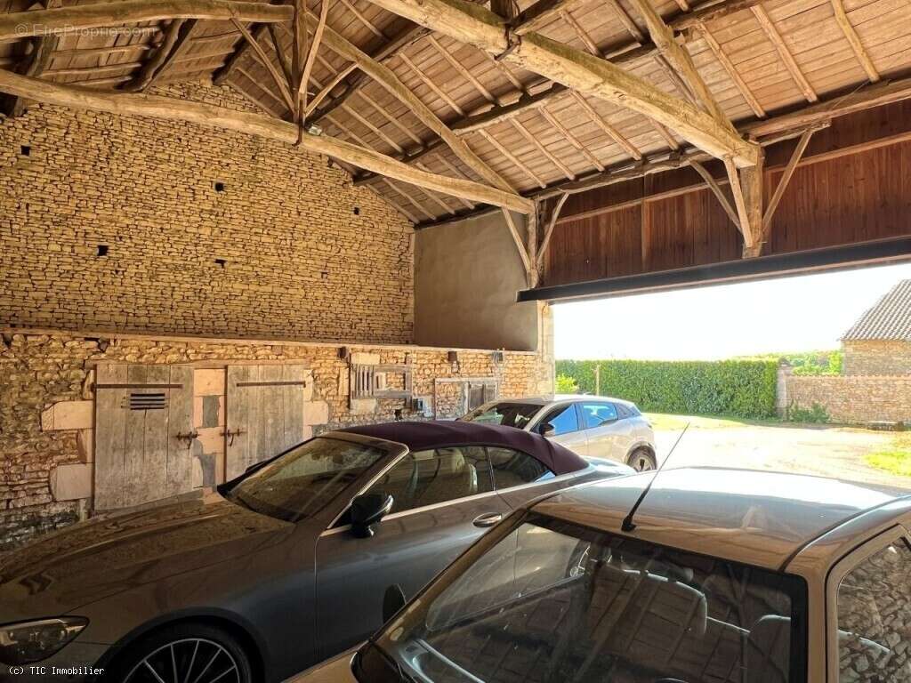 Maison à SAUZE-VAUSSAIS