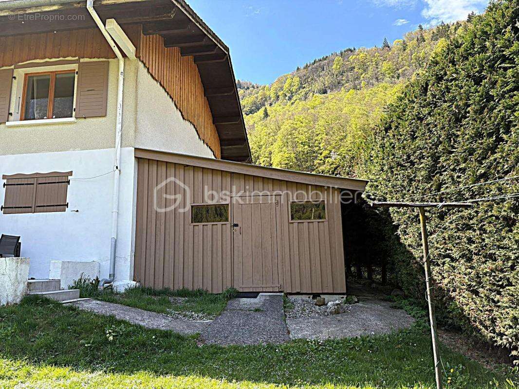 Maison à BELLEVAUX