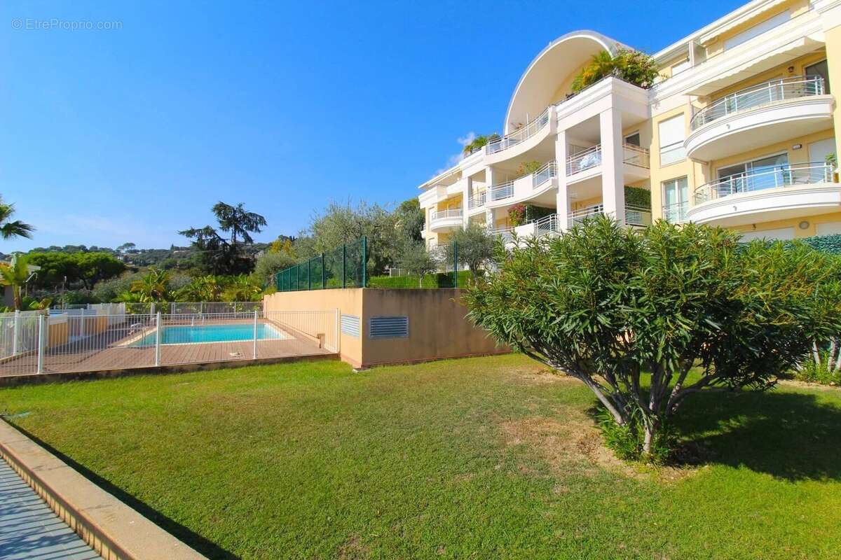 Appartement à ROQUEBRUNE-CAP-MARTIN