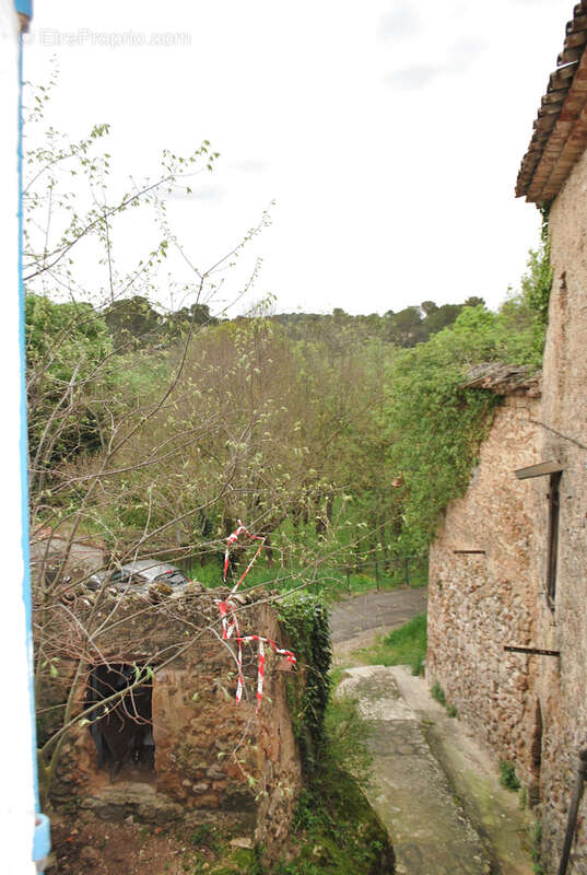Maison à SILLANS-LA-CASCADE