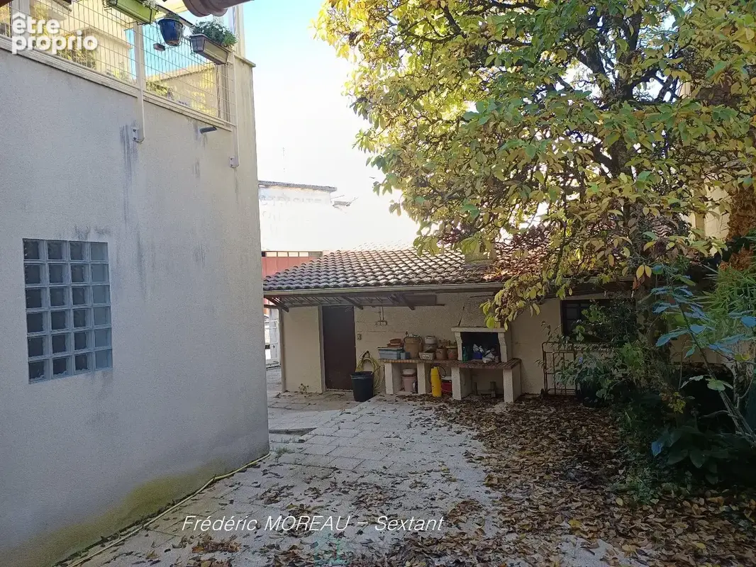 Maison 15 pièces 420 m² · à Bergerac · 420 m² · 573 000 €