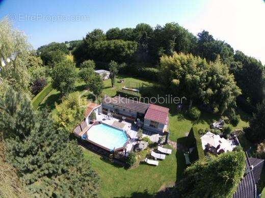 Maison à SAINTE-GAUBURGE-SAINTE-COLOMBE