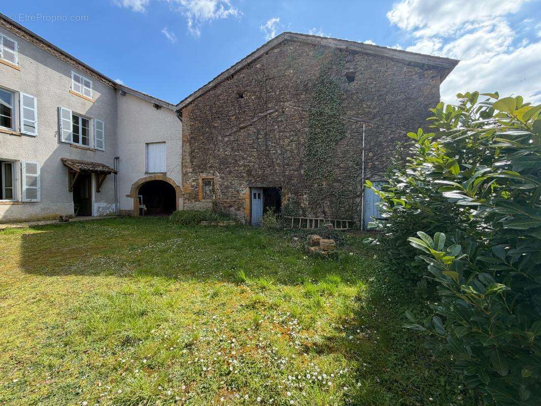 Maison à LEGNY
