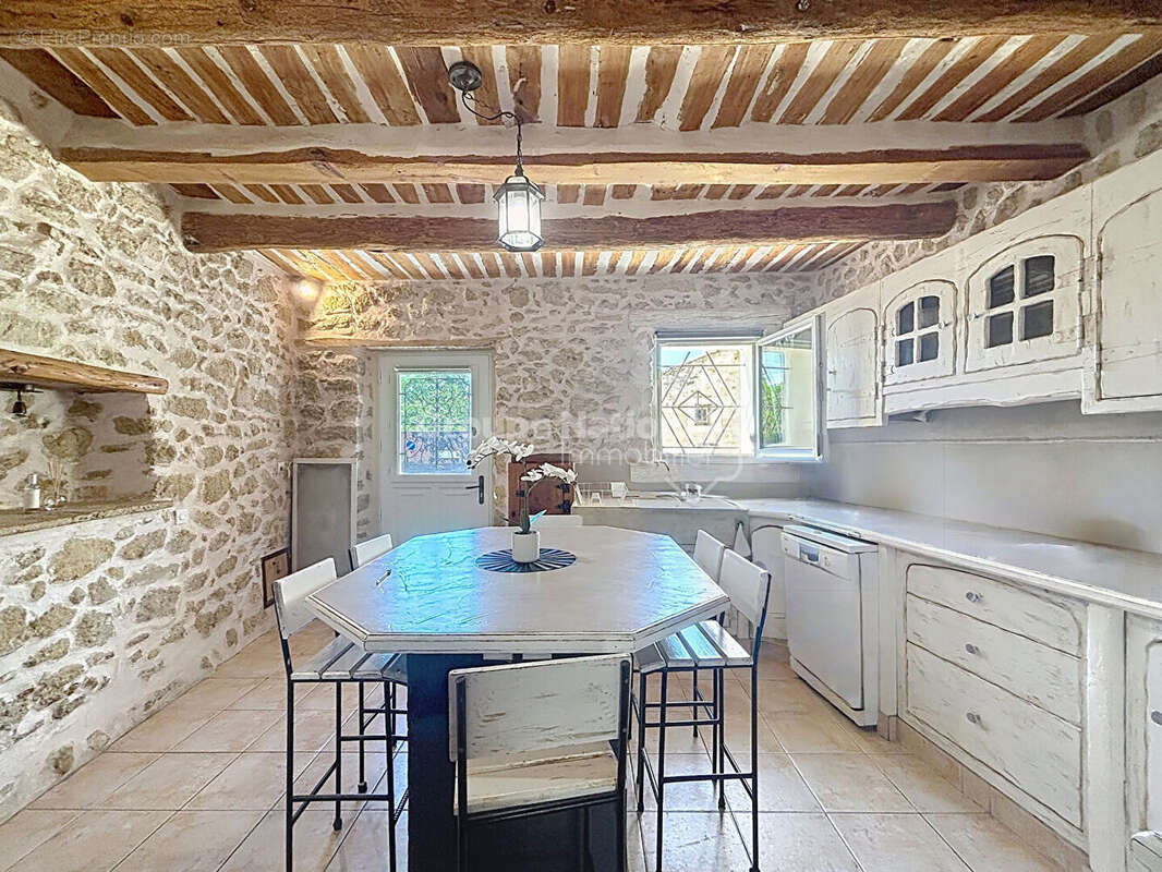 Maison de village Lauris  4 chambres - photo 2