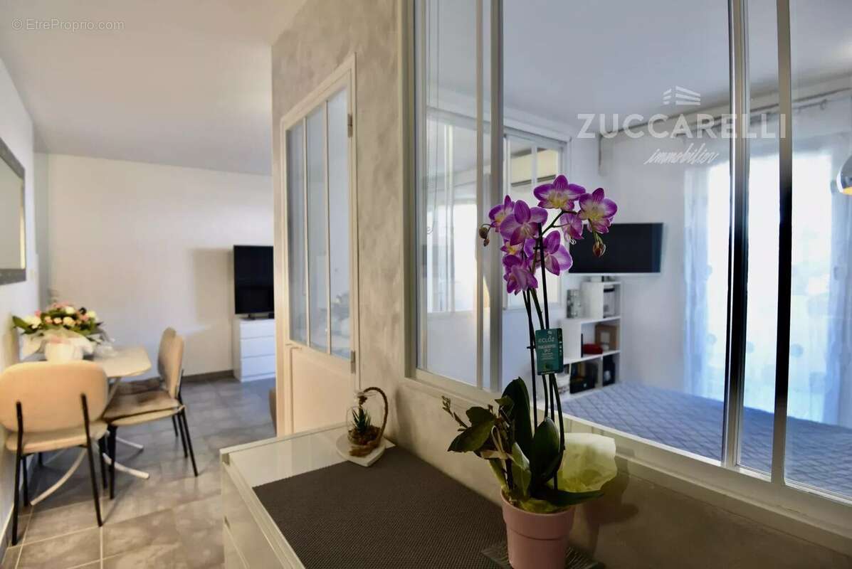 Appartement à SAINT-MARTIN-DU-VAR